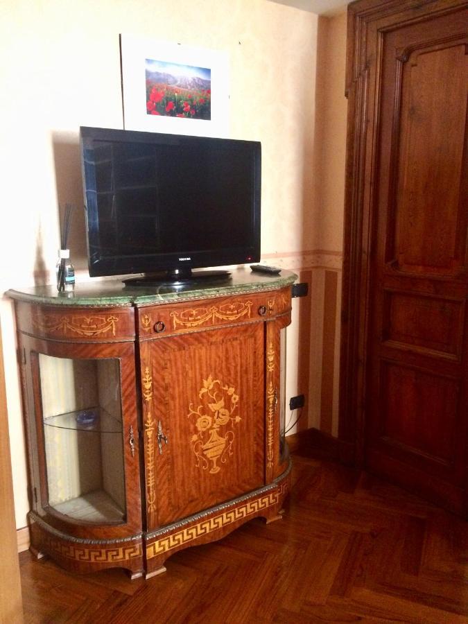 Oscar Apartment เนเปิลส์ ภายนอก รูปภาพ